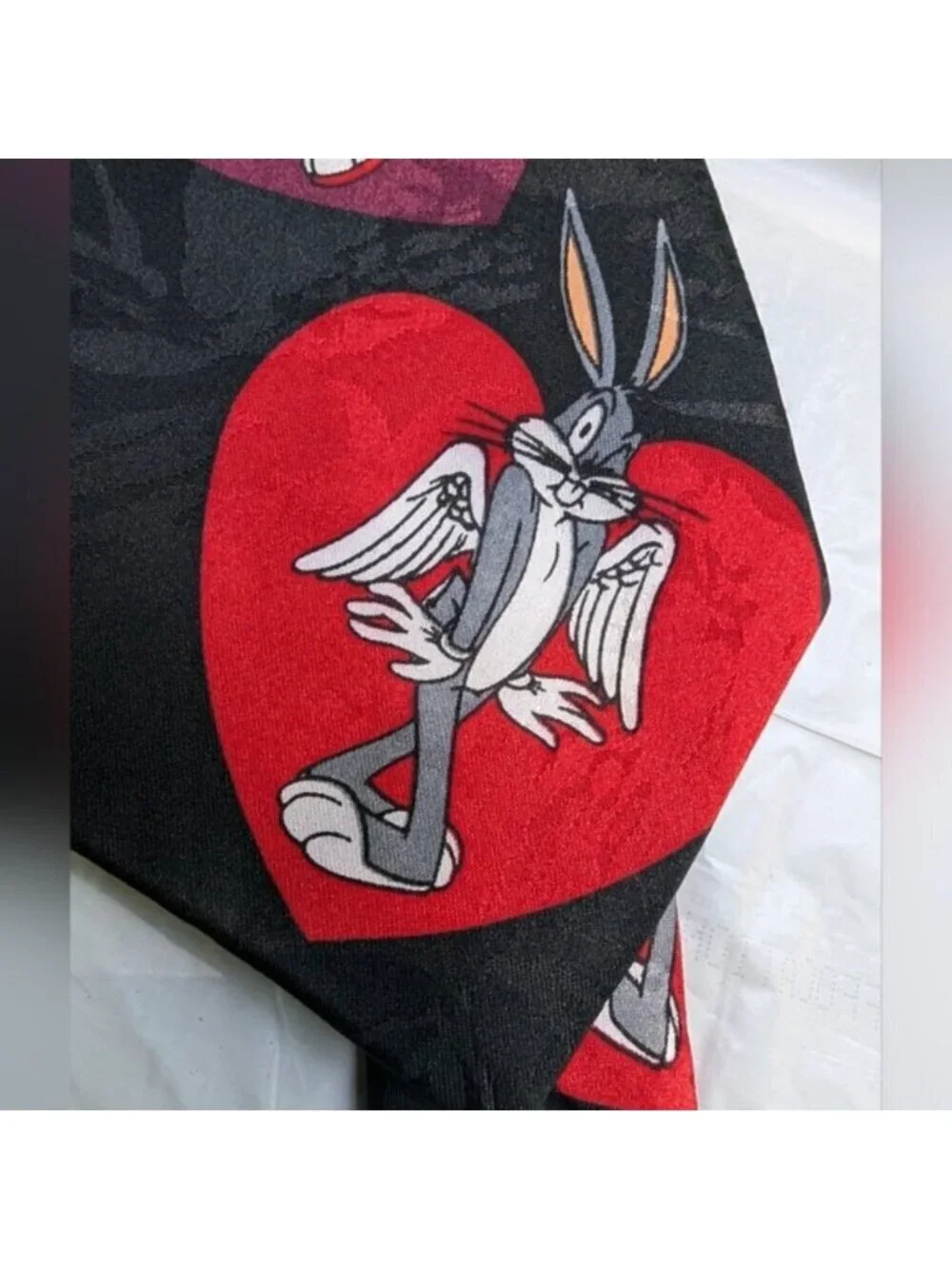 Looney Tunes Necktie mania lovestruck Hearts tie Bugs,Tweety, Marvin Taz, Daffy
